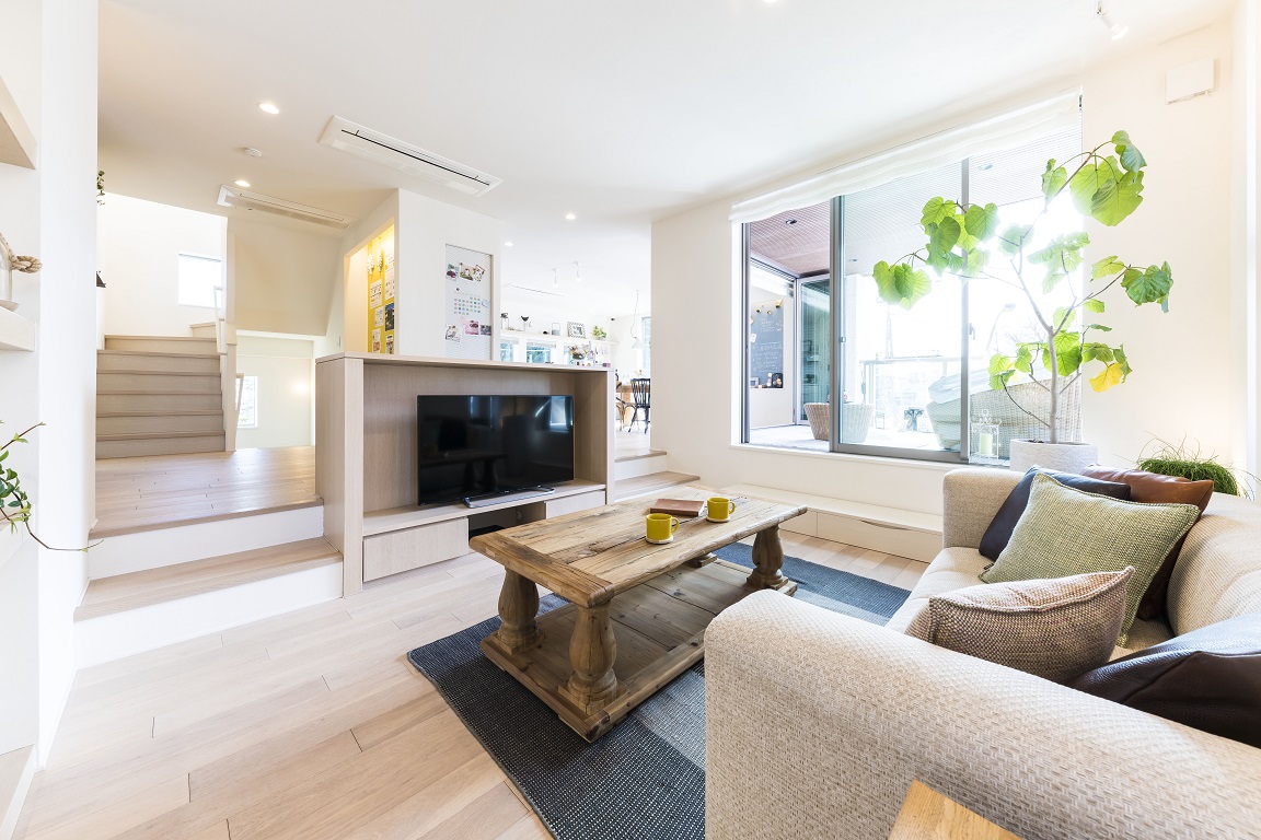 【旭化成ホームズ】<br />
（HEBEL HAUS）<br />
空間デザインって知ってますか?